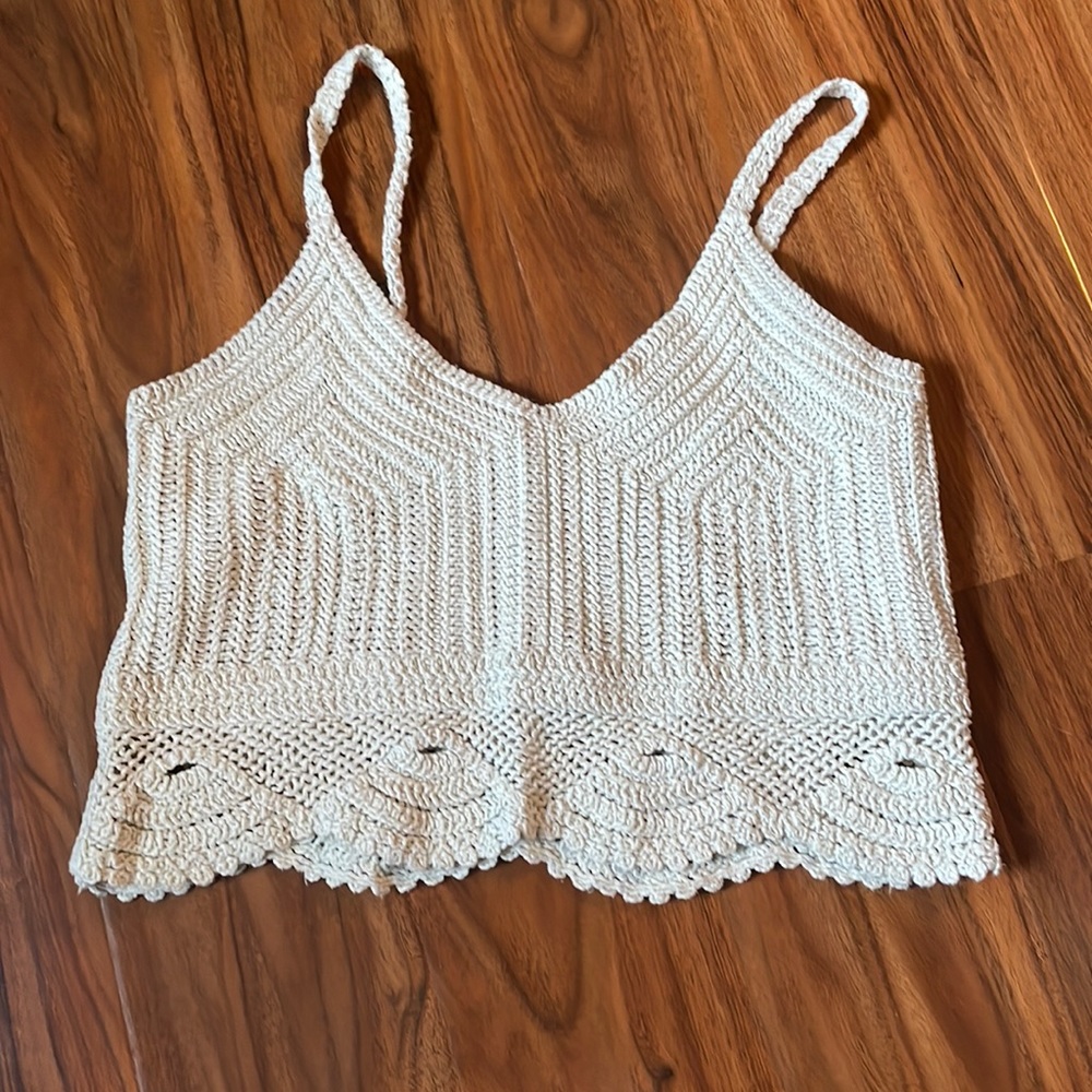 White crochet size small crop top